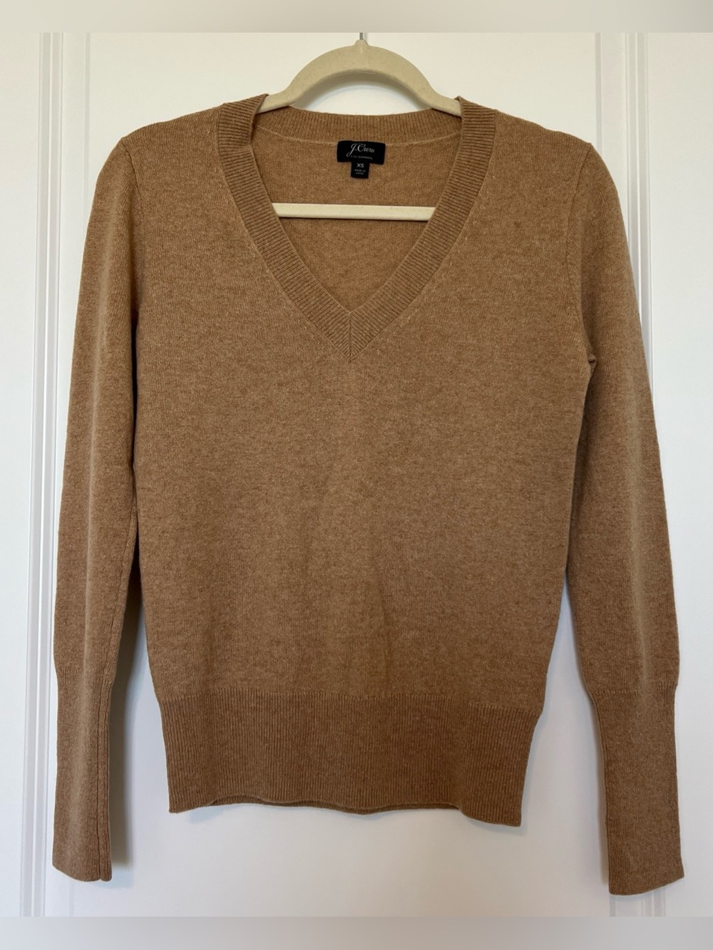 J.Crew 100% cashmere v neck pullover tan brown camel color XS NWOT